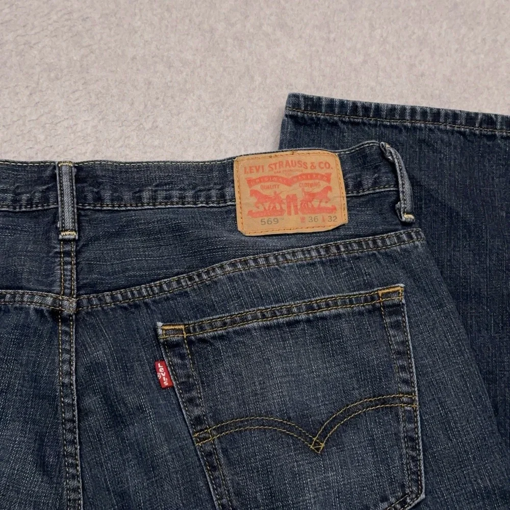 Levi's 569 Jeans Men's 38x31* Loose Straight‎ Dark Wash Denim 100% Cotton
